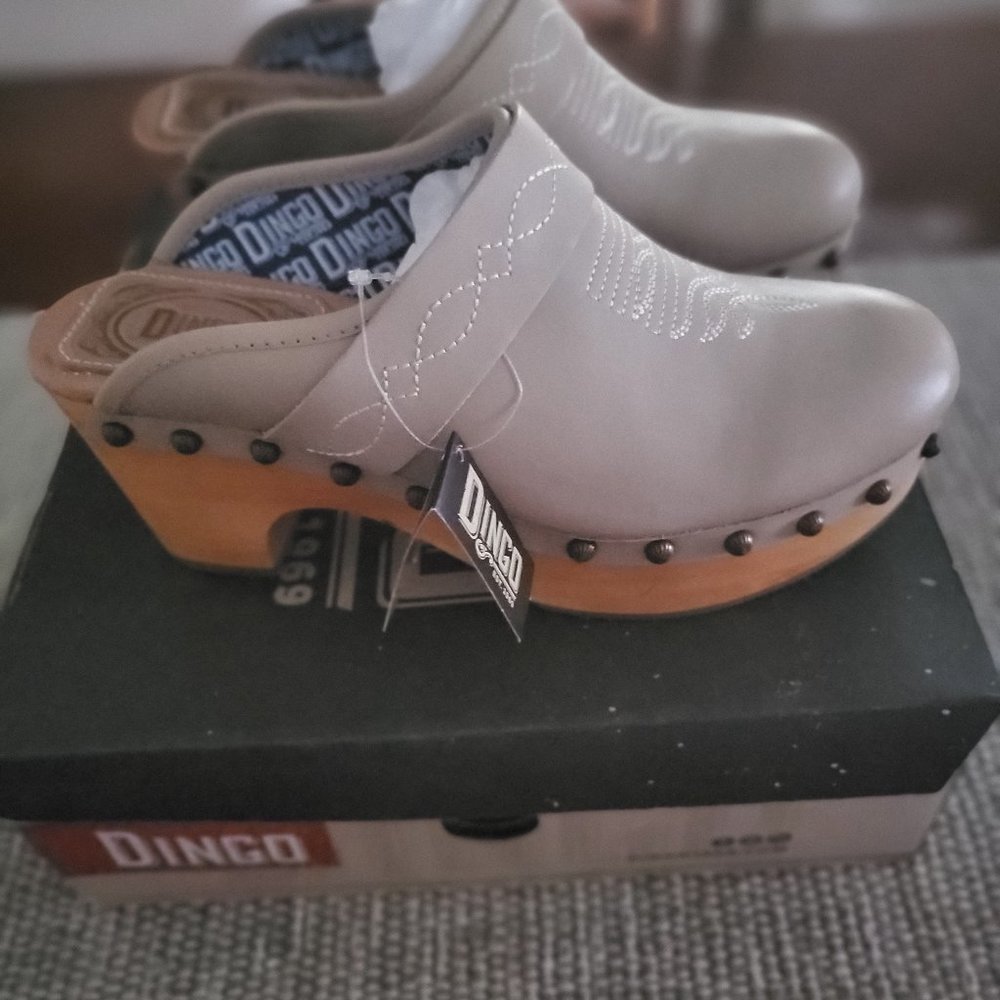 Clogs